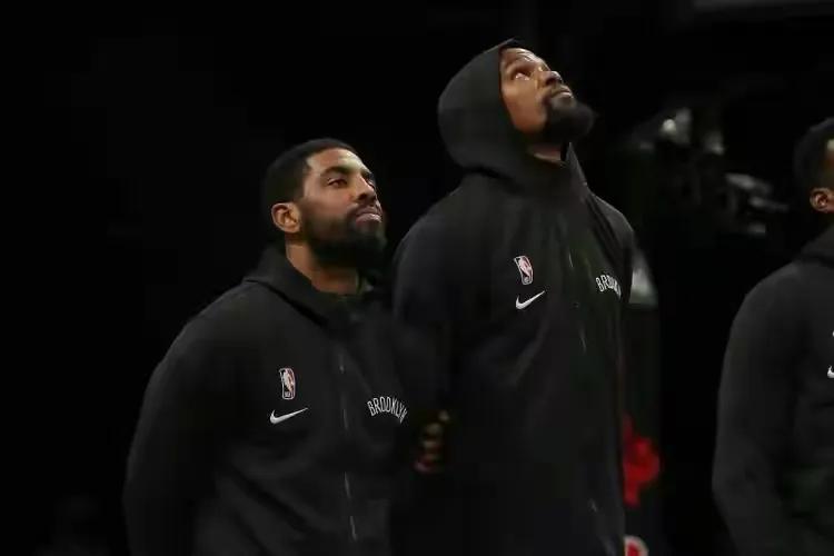 欧文回归蔡崇信,蔡崇信和老婆接受采访