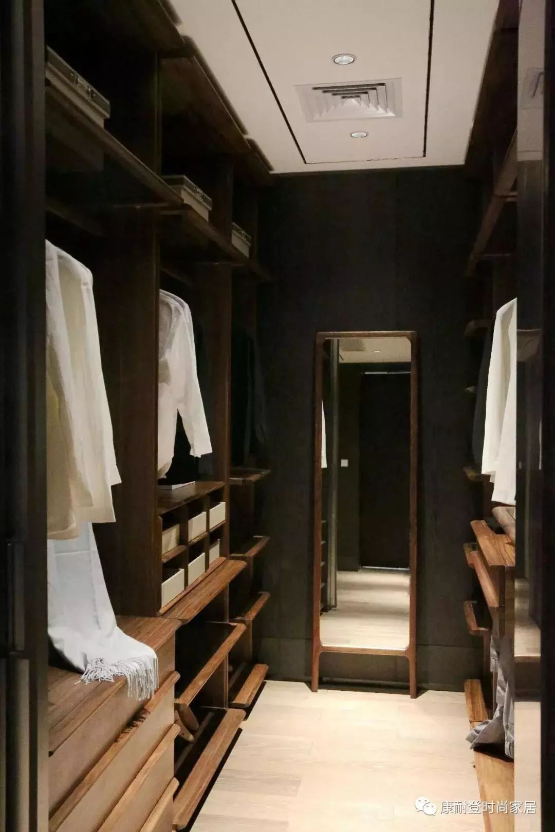 衣帽间要有哪些收纳,多收纳步入式衣帽间卫生间一体