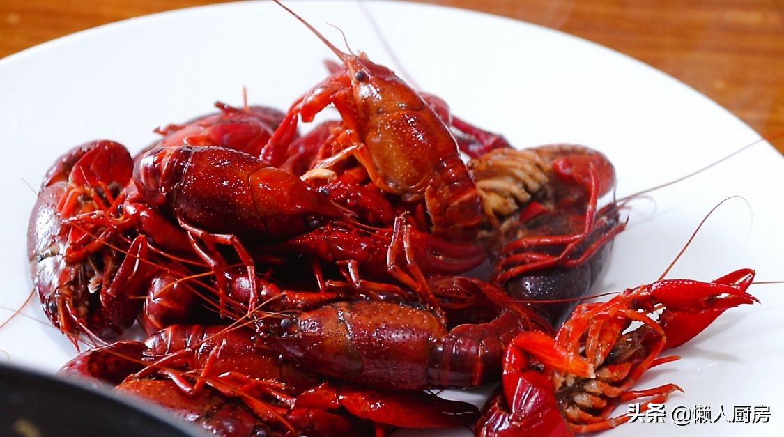 不辣不油炸的小龙虾,麻辣小龙虾不油炸方法先蒸