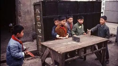 采访18岁的人,8090后的真实童年