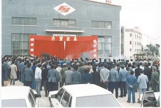 曹德旺是多少岁发家的,马云王健林曹德旺是白手起家的吗