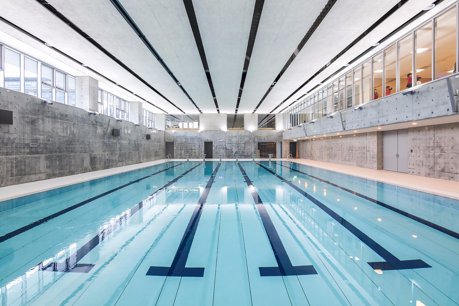 外表平平内部却别有洞天,看似平常里面别有洞天的豪华建筑