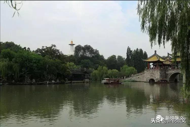 来扬州一定要来瘦西湖,在瘦西湖感受到扬州的美