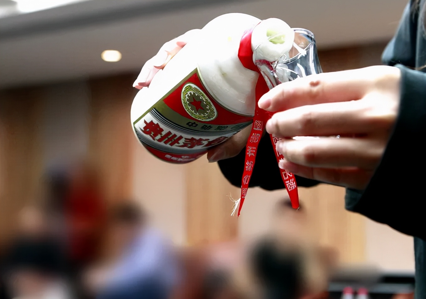 同为烈酒为何伏特加畅销全球,为什么伏特加和威士忌那么便宜