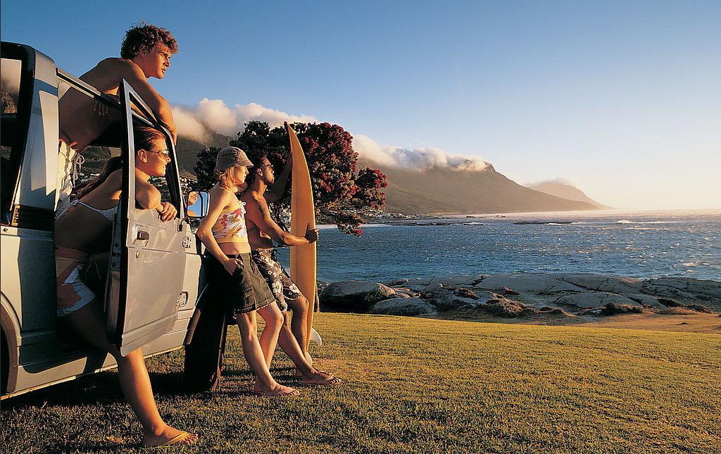 银行信用卡梯队分类,信用卡体量较大的银行