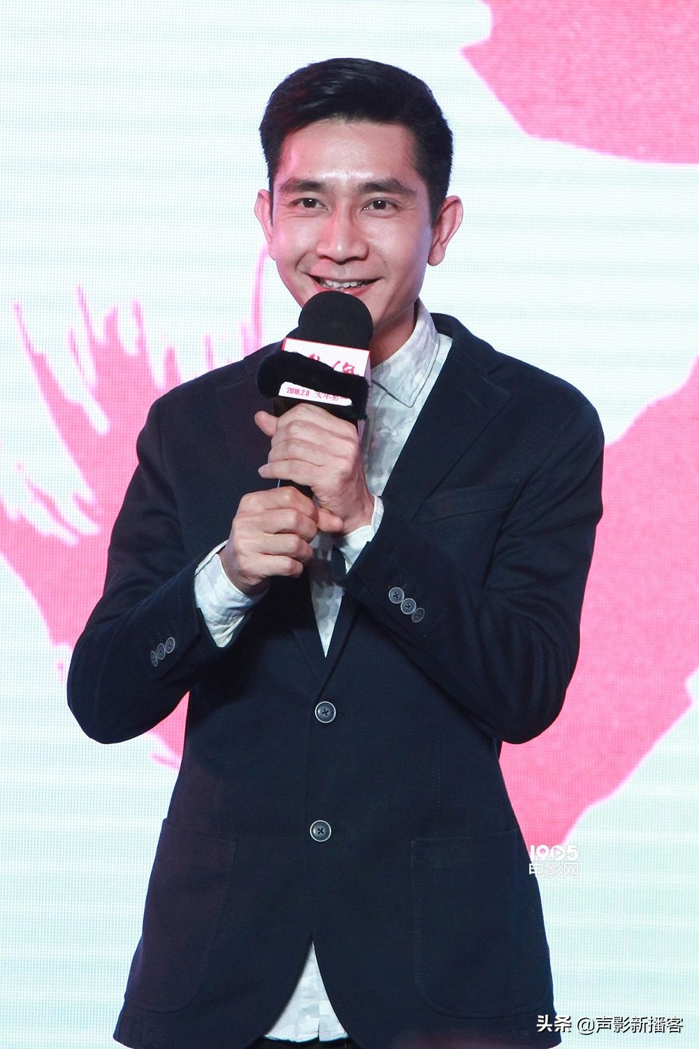 李尚正笑场,李尚正抠鼻孔逗笑周星驰