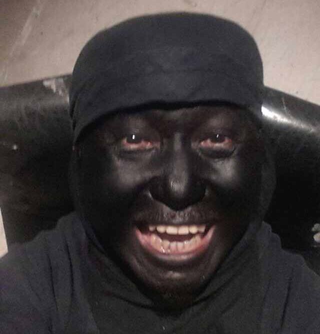 56岁当服务员一天挣300元,56岁香港男明星