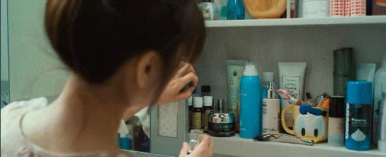 父女互换身体，这片儿骚气快要溢出屏幕