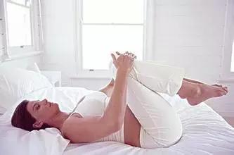 产后一定要“捏骨缝”吗？怎么“捏”很重要