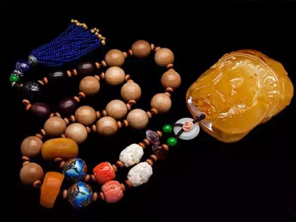 老蜜蜡与新蜜蜡区别是什么,老蜜蜡和新蜜蜡的区别有什么