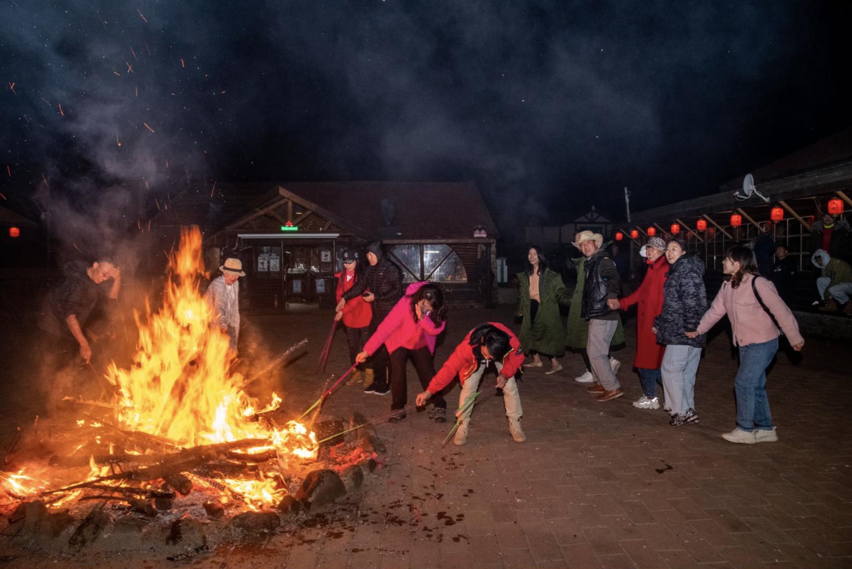 牧马人2.0t和普拉多4.0哪个好,普拉多与牧马人