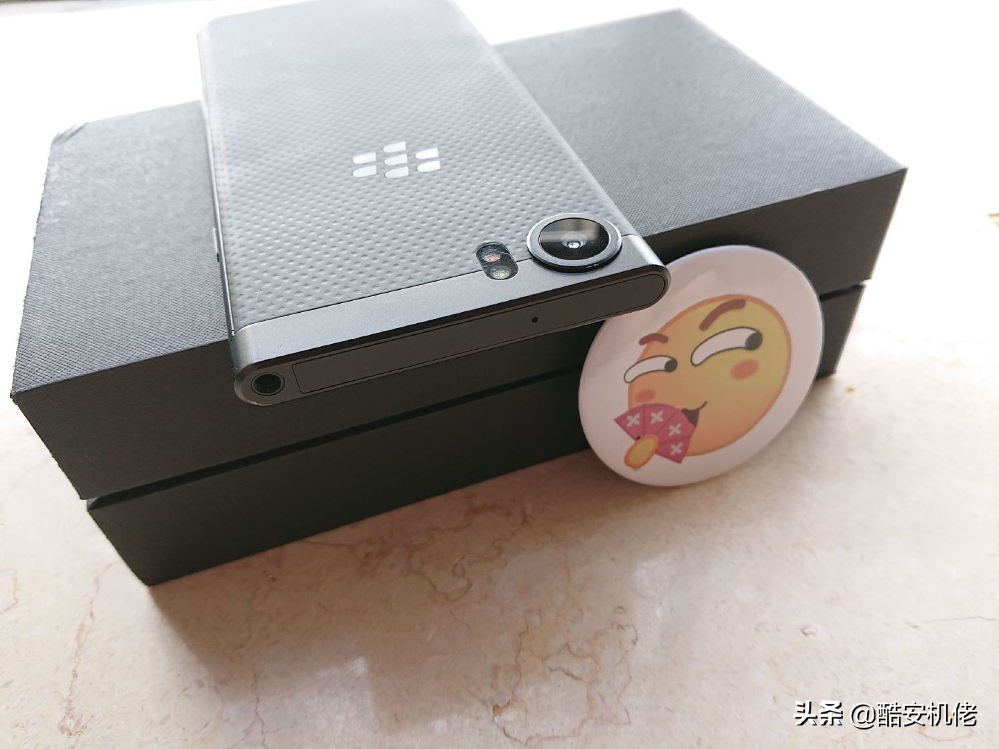 黑莓keyone普通版和精英版,全键盘黑莓中文输入体验