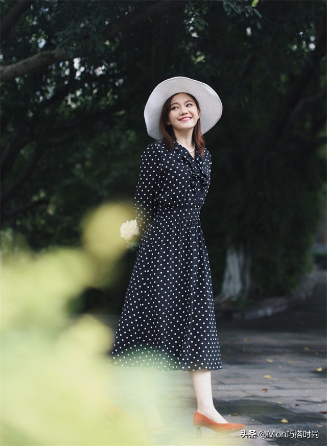 中年女性戴什么帽子好看又简单,中年女人戴什么帽子好