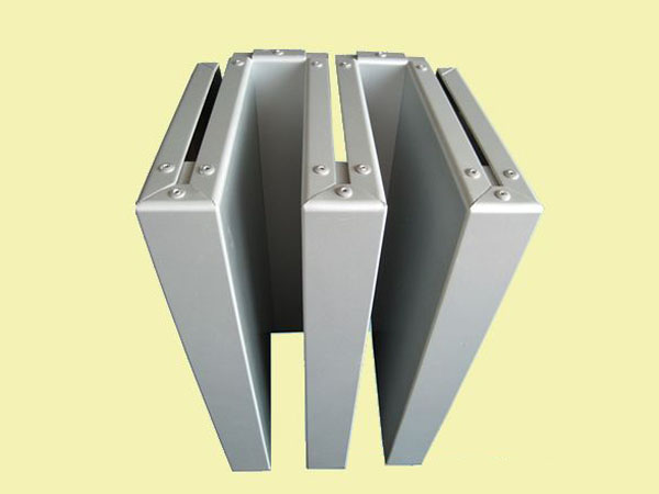 室内铝合金格栅吊顶多少钱一平,室内铝板吊顶多少钱一平方