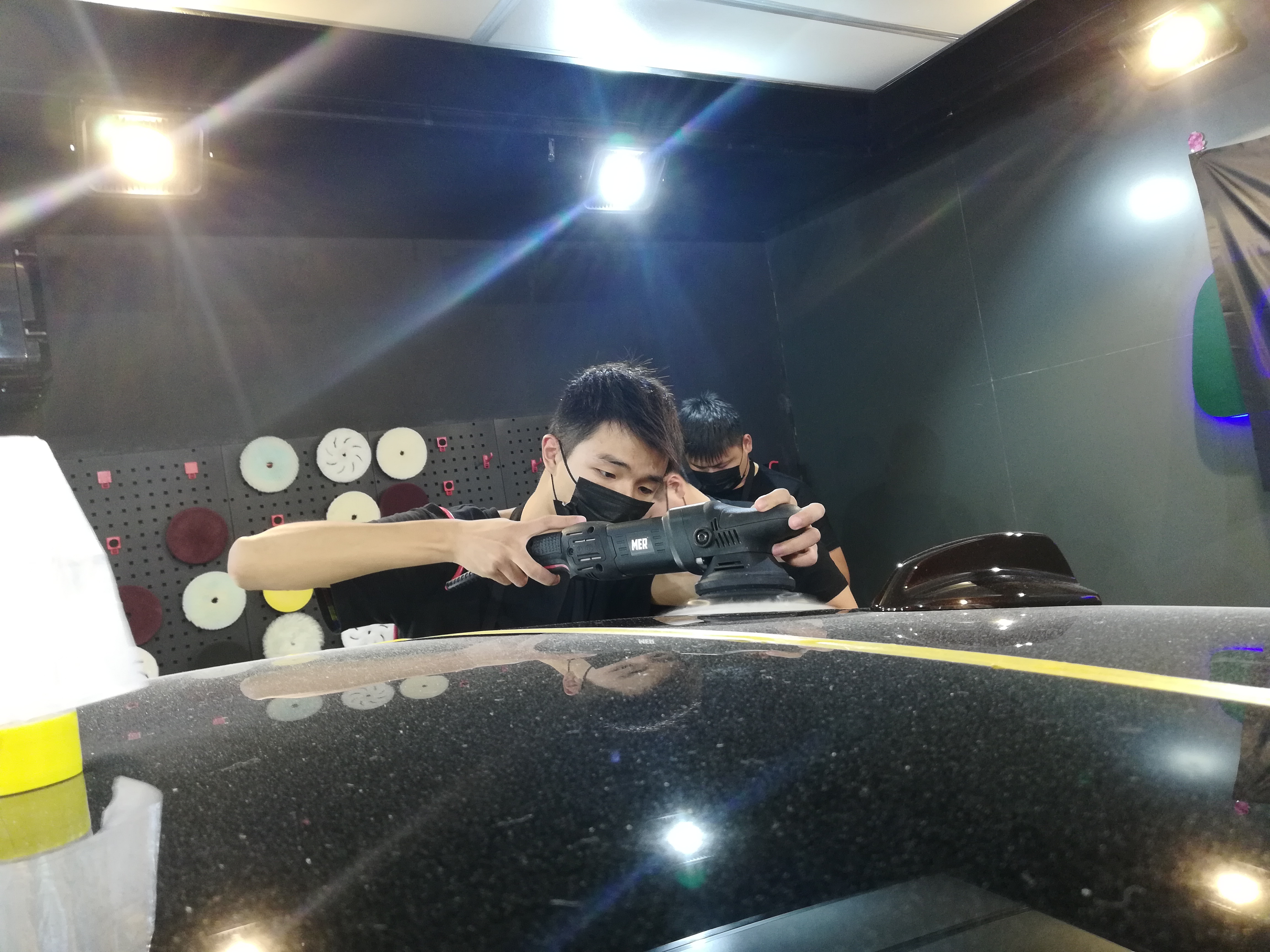 汽车漆面抛光有什么优缺点,汽车漆面抛光越抛越白怎么回事