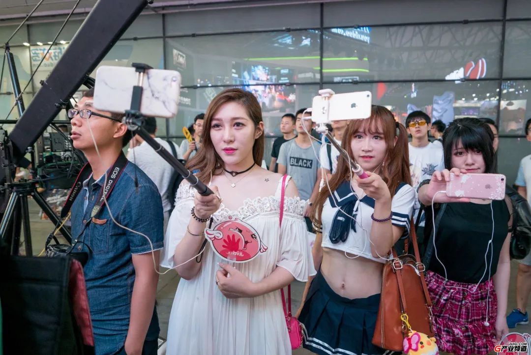 斗鱼虎牙b站等10家直播平台被约谈,斗鱼直播平台被约谈整改