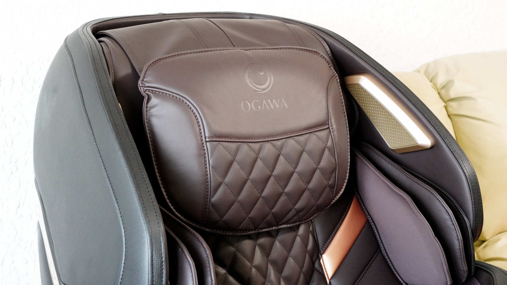 你有多久没有被温柔以待了？让奥佳华解疲大管家按摩椅来试试吧