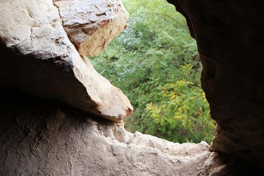 泾川罗汉洞书记,泾川罗汉洞坡传说