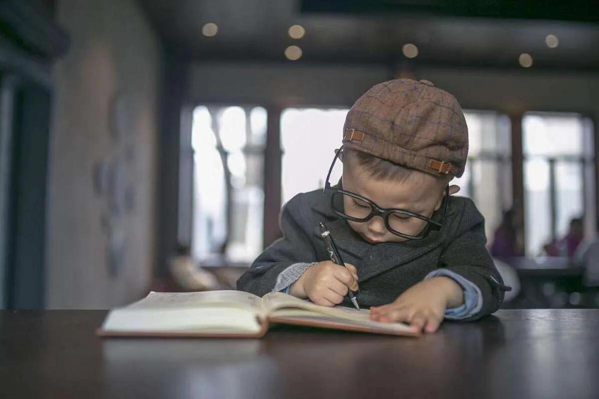 小孩自言自语该怎么解决,孩子自言自语是怎么治好的