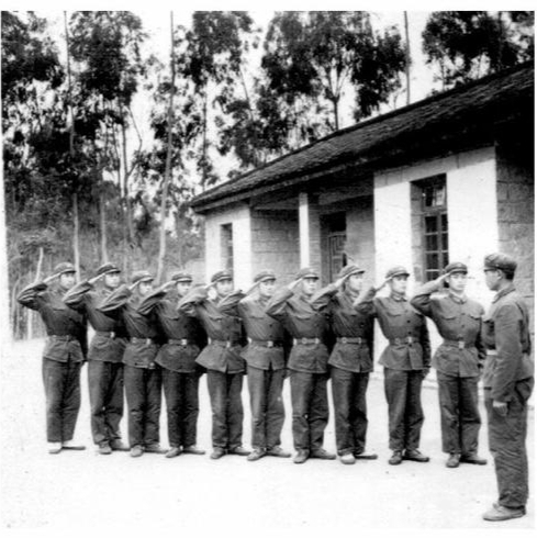 51年毛主席三次怒发批示！亲临秘书墓前痛哭：祖炎啊，我来看你了