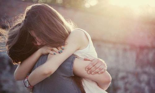 喜欢上小姨子,但老婆怀孕却不想离婚,该如何抉择