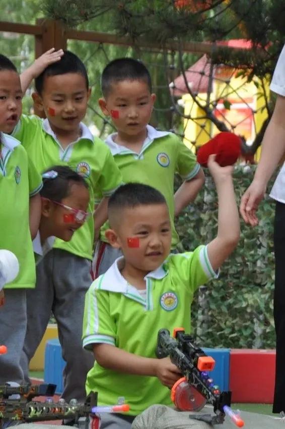 幼儿园我是小红军重走长征路游戏,小班重走长征路闯关游戏