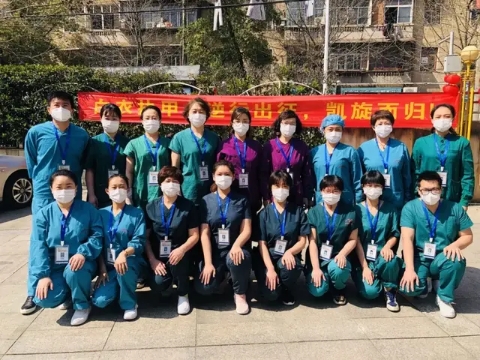 暖心！大连后盐车市车商及员工慰问驰援武汉医务工作者。