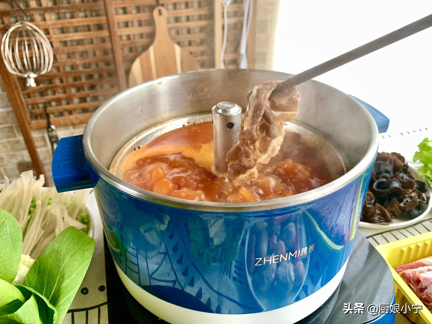 吃火锅必备菜番茄锅底,番茄锅底火锅配什么好吃