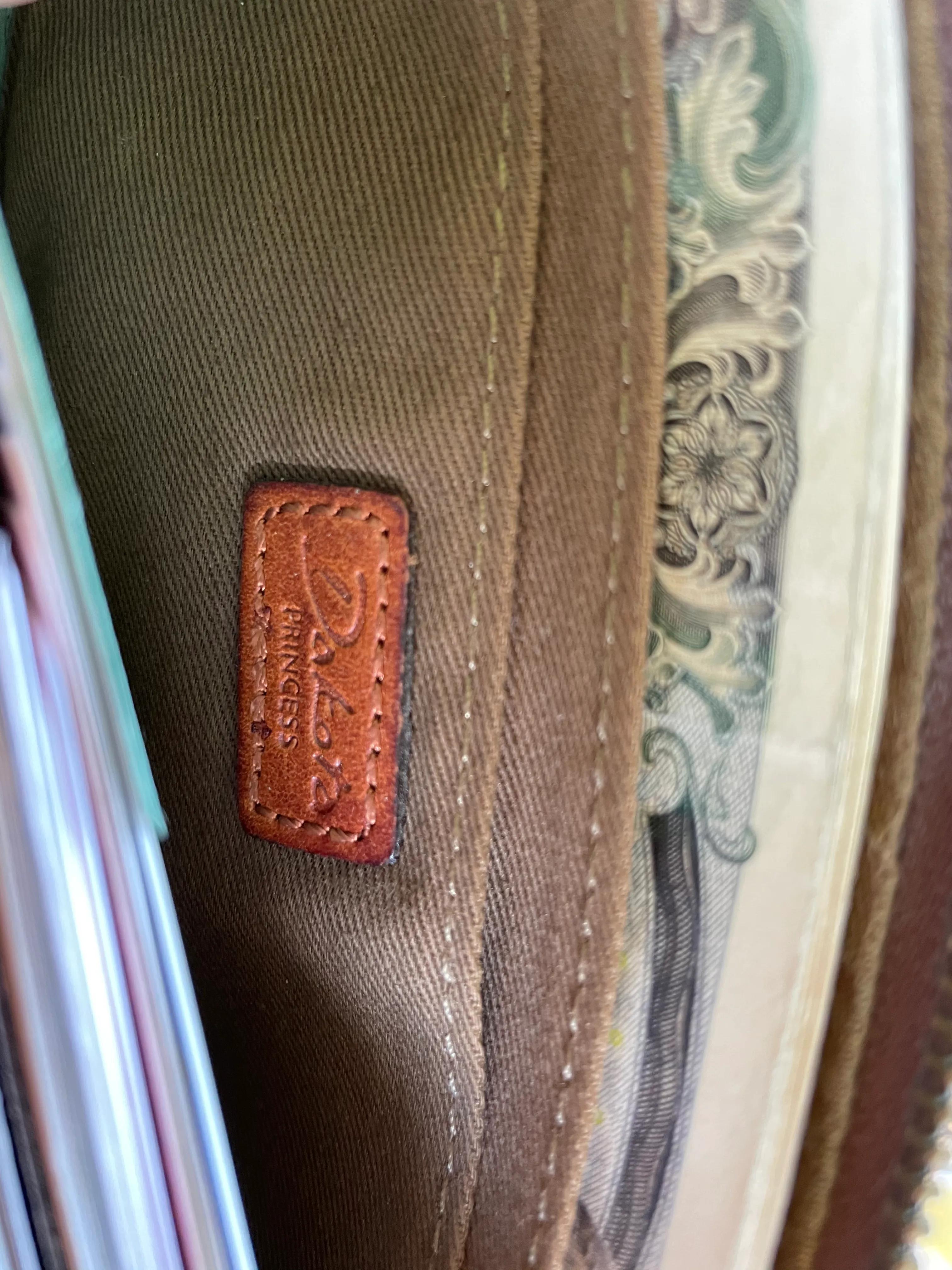 用了十多年的旧钱包,手工牛皮钱包耐用吗