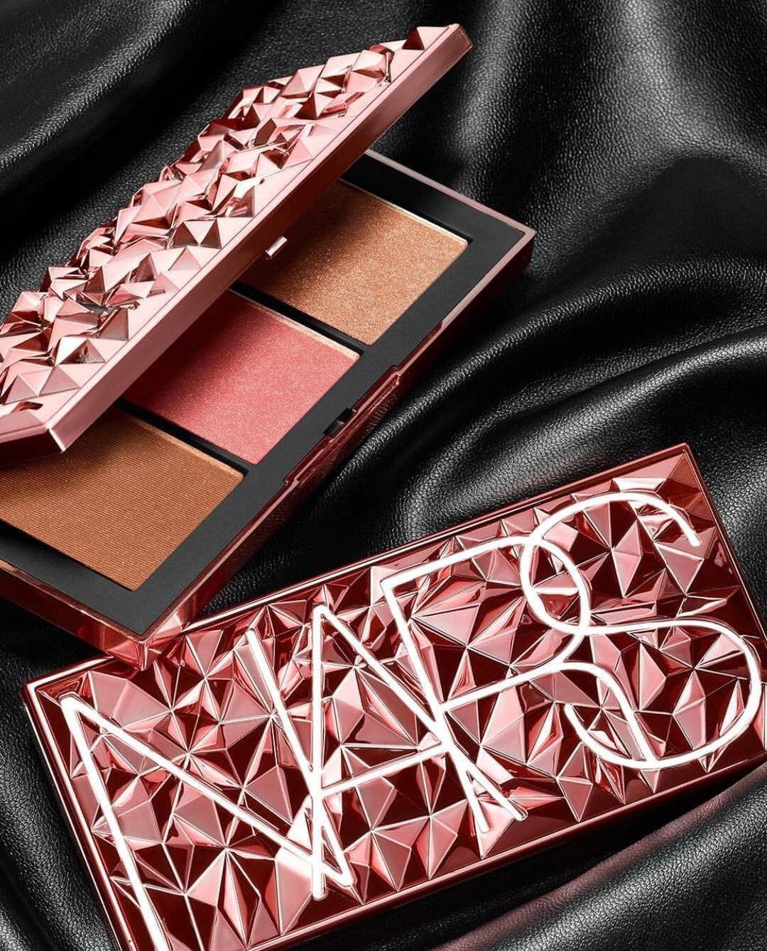 99元开售!彩妆界拉开年度大战,圣诞限量哪家强?