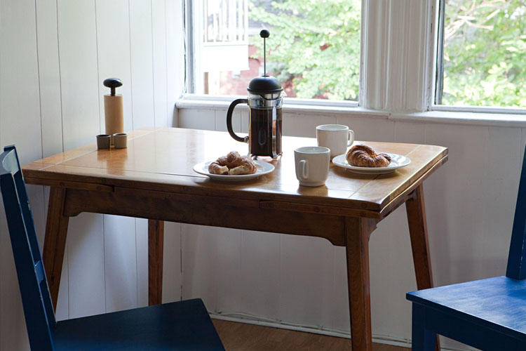 怎么修复白色木桌,坑洼的木桌翻新最佳方法