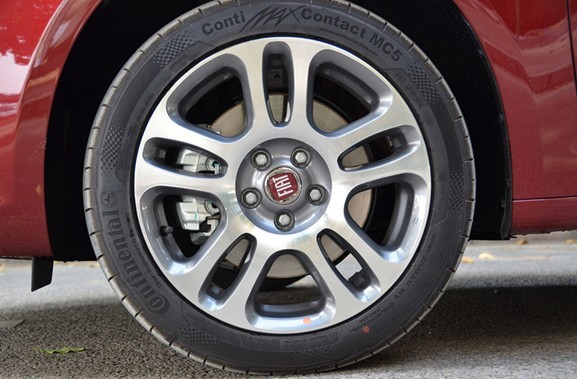 杞﹁疆鍔ㄥ钩琛℃湁闂涓夊崄鐮佷細鎶栧悧,鍔ㄥ钩琛″拰瀹氫綅娌￠棶棰樿溅杞乏鍙虫姈