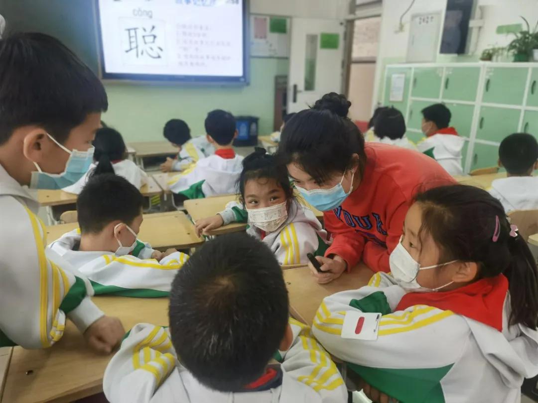 北京教育局领导深入学校,北京市石景山区古城第二小学分校