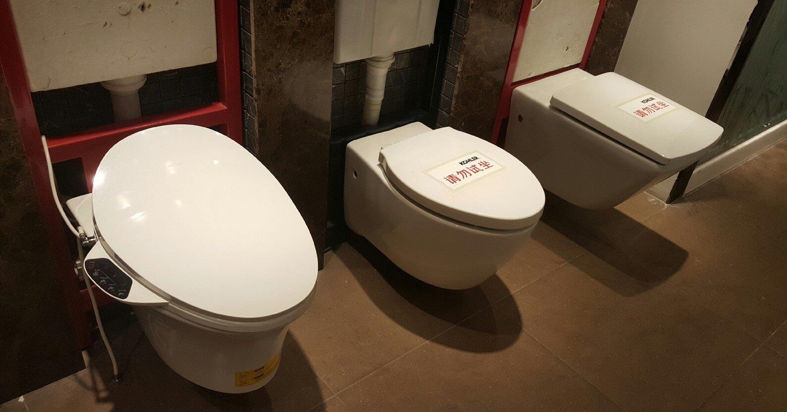 马桶底部一圈经常发霉发黑?试试老师傅教我的5个办法,烦恼消散