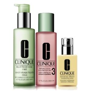 护肤品买套盒还是单买好,护肤品买单品好还是套装好