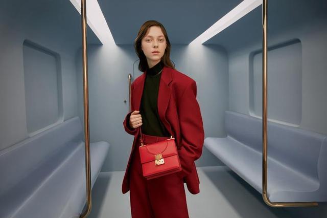 不自诩美貌？其实现在的国产包也同样拥有“匠心和魅力”