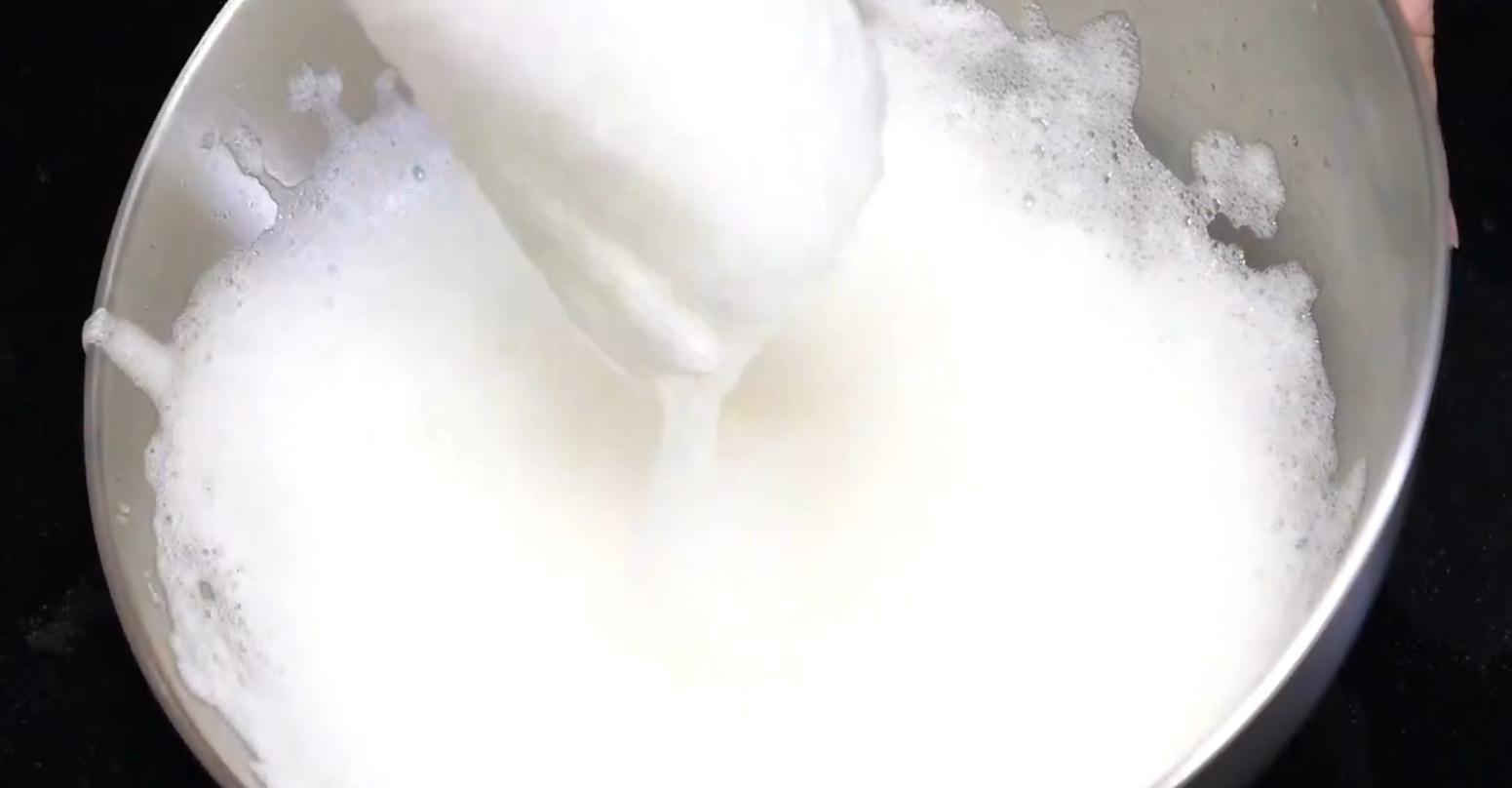 打蛋器不用电动的,打蛋器不用电自动做蛋糕