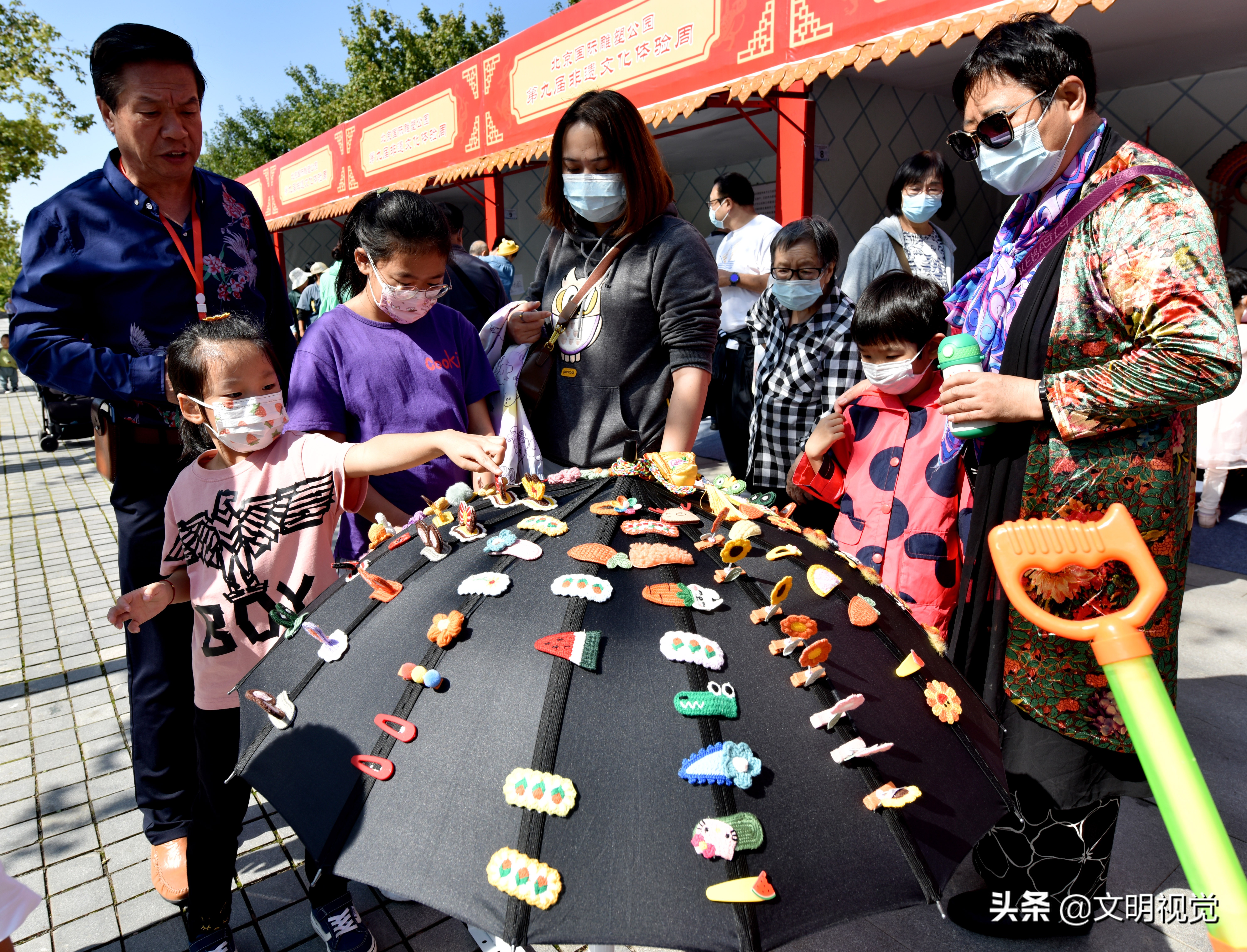 市民国庆节在“国雕”体验非遗文化的魅力