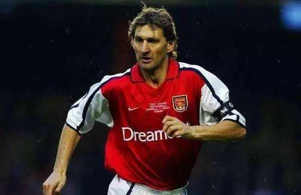 一生只效力一个球队的足球球员,一生只效力的球员