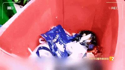 节约用水用淘米水浇花,用洗菜水浇花节约用水看图写话