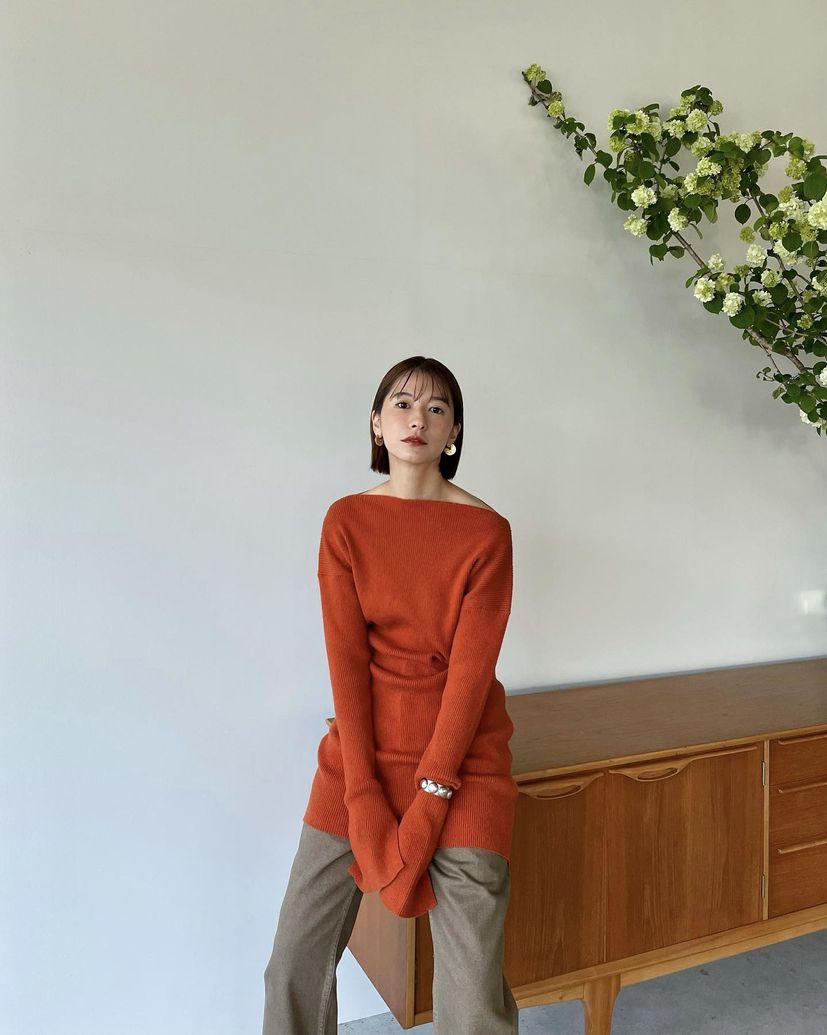 喜欢宽松衣服怎么办,怎么把宽松版的衣服穿有型