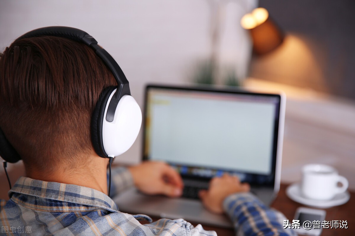 孩子经常玩电子产品怎么教育,如何应对孩子爱玩电子产品的情况