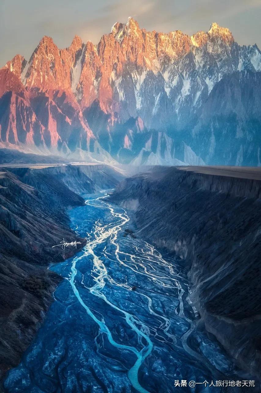 如果你不了解现实你就去看历史,如果你不了解历史就无法展望未来