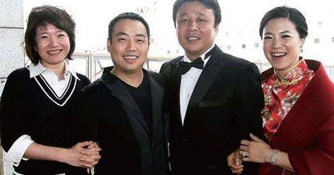 王楠刘国梁捐款,刘国梁捐赠王楠