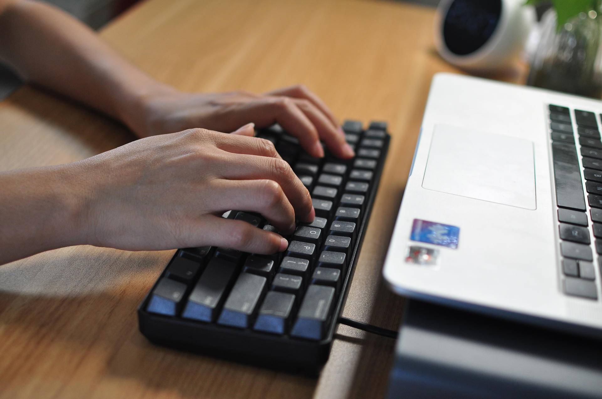 雷柏入门级机械键盘,雷柏v860-87游戏机械键盘详解