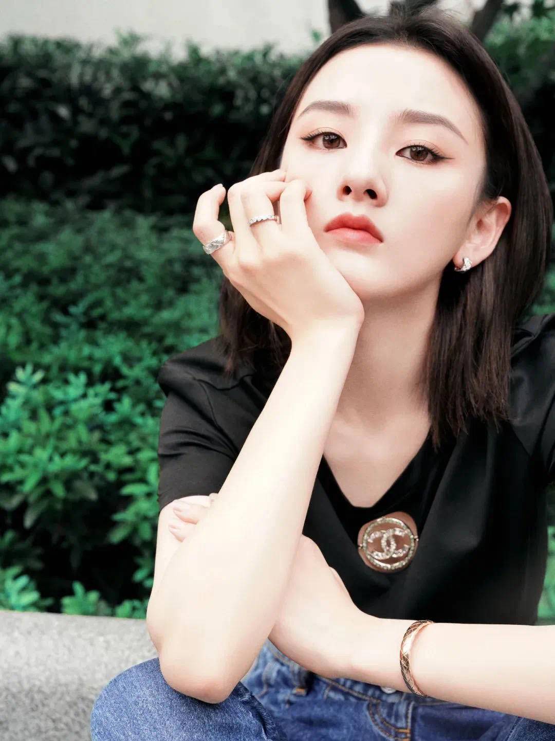 眼线画对眼睛有伤害吗,画眼线显得对眼