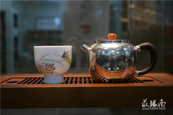 银在什么条件下快速发黑,藏银变黑怎么办