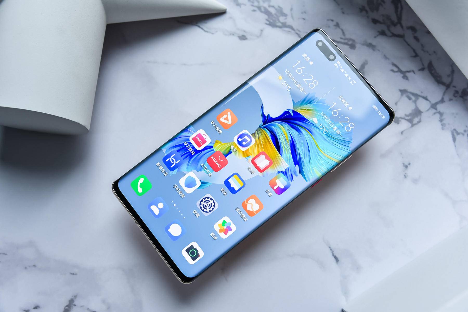 华为手机买哪个系列的会比较好,华为千元机性价比高的手机推荐