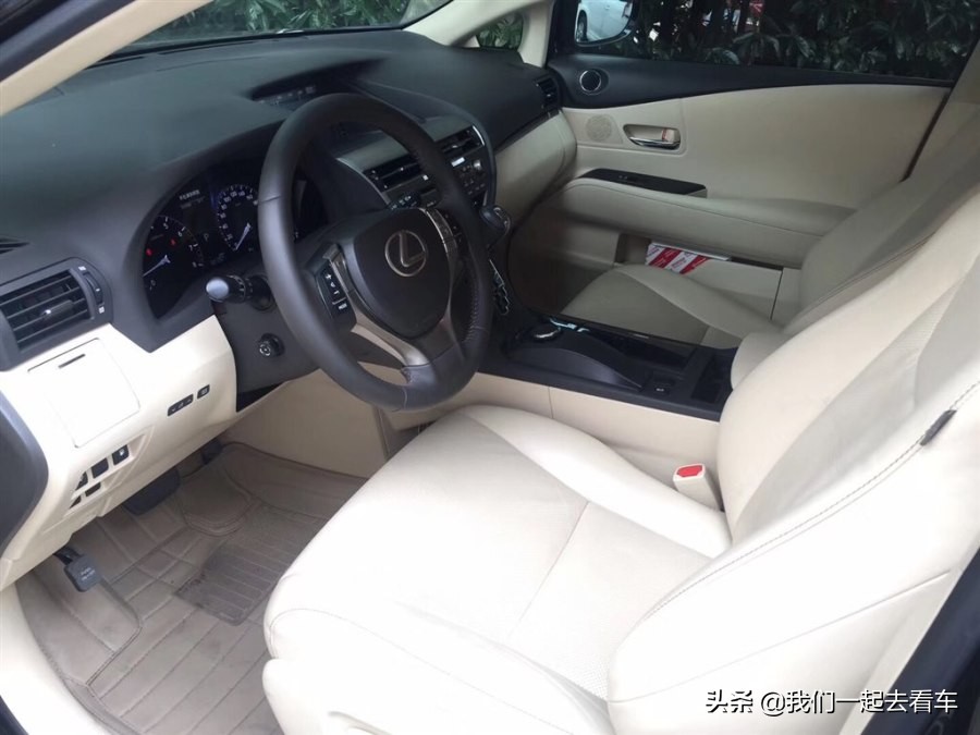 买了一辆二*雷手**克萨斯RX经典车主：花了23.9万，还是很值的