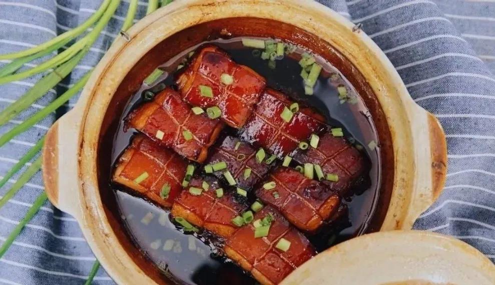 李子柒令人向往的世外桃源生活,李子柒记录的简单淳朴的田园生活